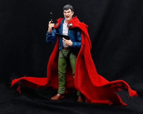 Marvel Legends Marvel's The Hood Dedicated Wire Red Cape - Picture 11 of 12