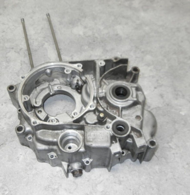Ume sato XL125R エンジン HONDA 1978 HONDA XL125 A XL 125 A LEFT CRANKCASE ENGINE CASE HALF 11200