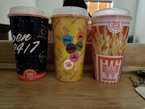 NEU WHATABURGER Collector 3 Becher 16 0Z LIMITED EDITION mit Mehrwegdeckel