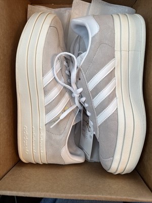 READ - SEE PHOTOS Size 7.5 Women's Adidas Gazelle Sneakers Shoes HQ6893