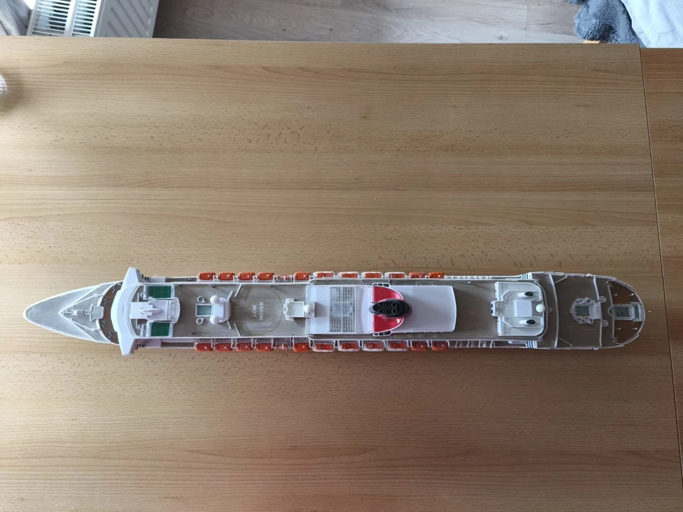 Modellschiff Queen Mary 2 – Maßstab 1:400 - Bild 4 von 4
