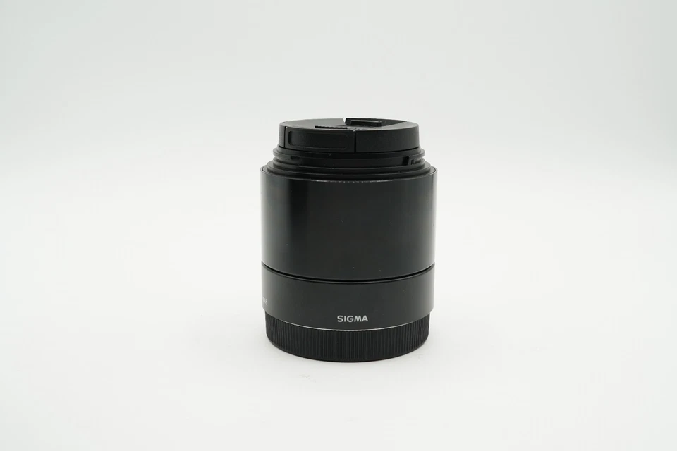 Sigma DN 60mm f/2.8 DN Lens For Sony (Black) (91) - Image 3 of 4