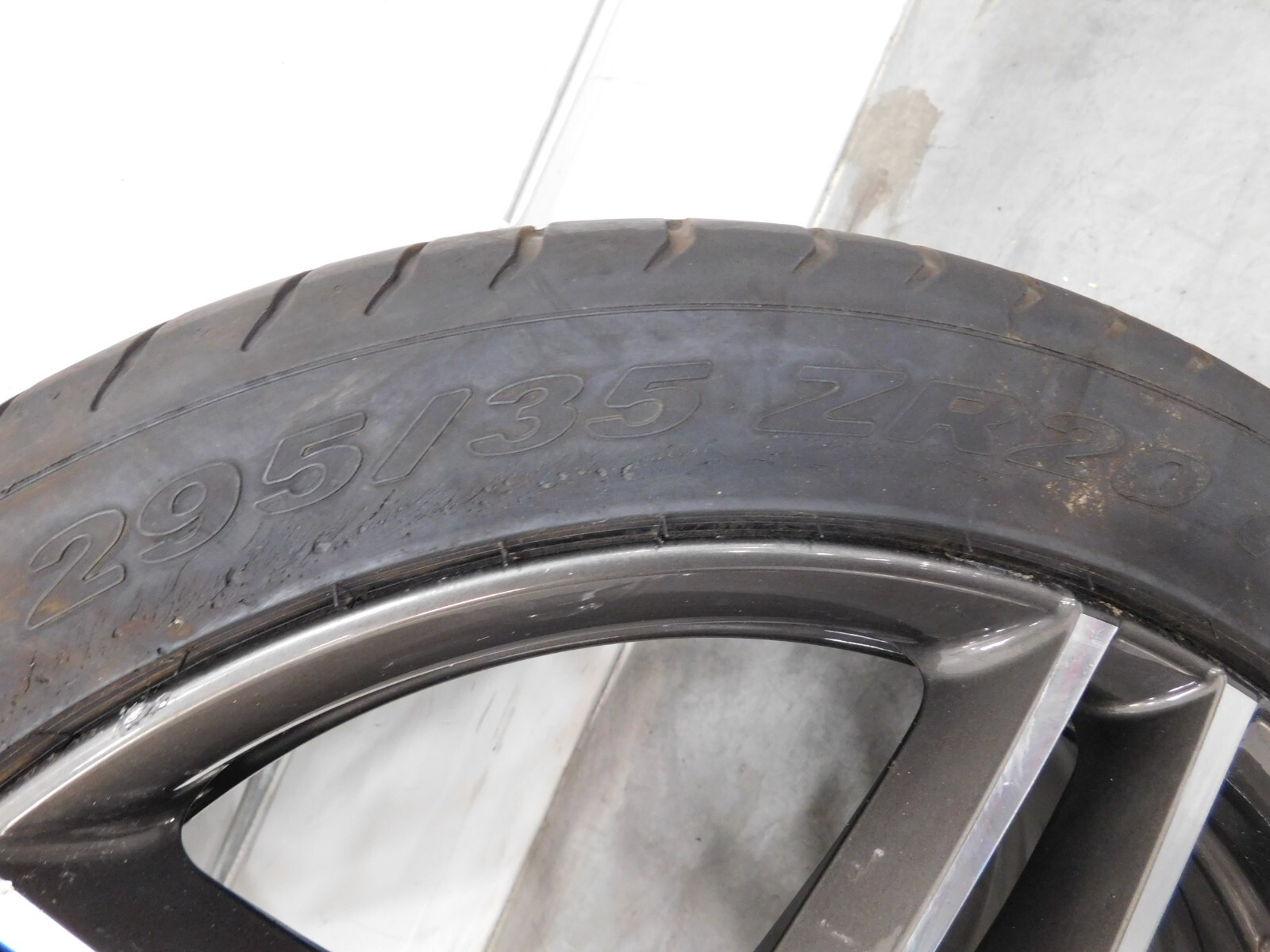 2015 11 12 13 14 16 Ferrari FF OEM 20" Rear Wheel / Tire #2  #7170 KK3