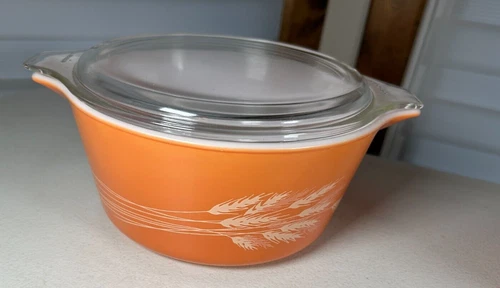 VTG Pyrex Autumn Harvest Wheat Orange 474-B 1.5L Casserole Bowl w Lid -Beautiful