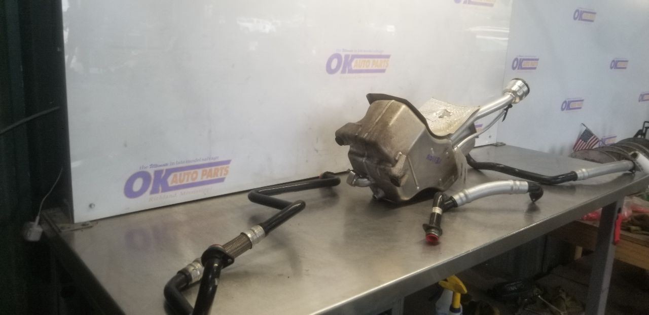 11 AUDI R8 5.2L DRY SUMP ENGINE OIL TANK RESERVOIR WITH LINES