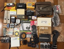 Nice Lot Of Cameras Equiptment And Accessories READ 3