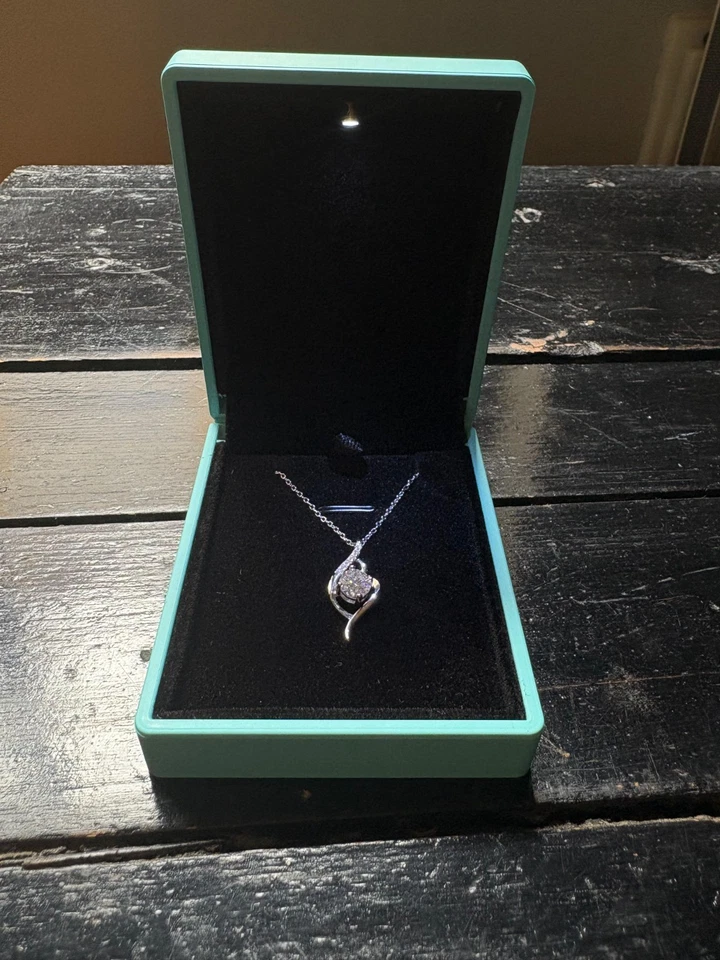 ​Colgante moissanita  en plata 925 , con acabado pulido, caja de regalo - Imagen 2 de 4