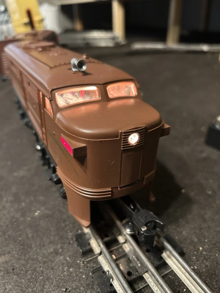 LIONEL PRR 6-18901 AA Alcos + 6 Passenger Cars - O Gauge - 1987 - NICE - C8 - Image 4 of 4