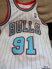 Authentic MITCHELL  NESS HC 1995-1996Bulls Dennis Rodman 10 Jersey Size S