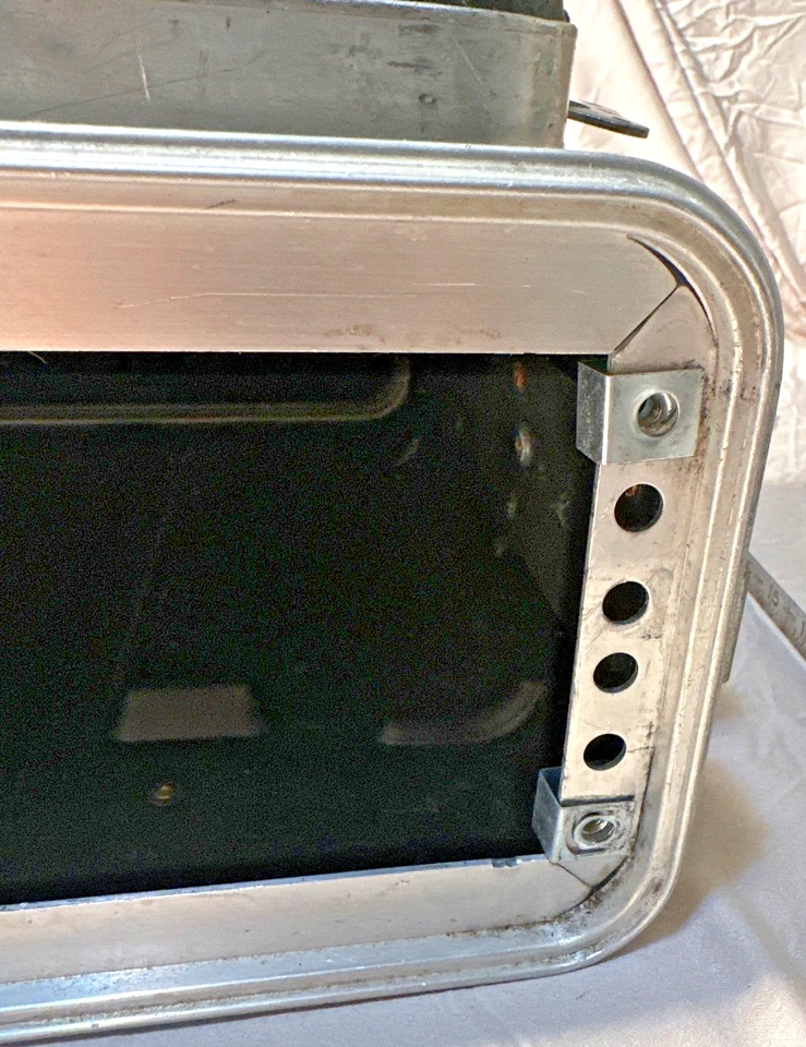 Estuche de viaje SKB 2U montaje en rack de audio 19" x 19” x 5” resistente estilo antiguo rotomolde Foto 4 de 4