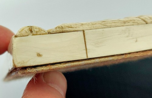 Antica miniatura francese dipinta a mano, firmata da Rubens - cornice intagliata -67/8x47/8 in - Foto 18 di 20