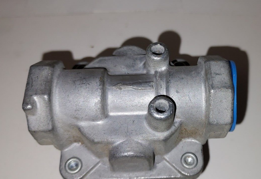 Maxitrol RV47CL Cooktop Gas Pressure Regulator 1/2 PSIG NAT 4.0" LP 10.