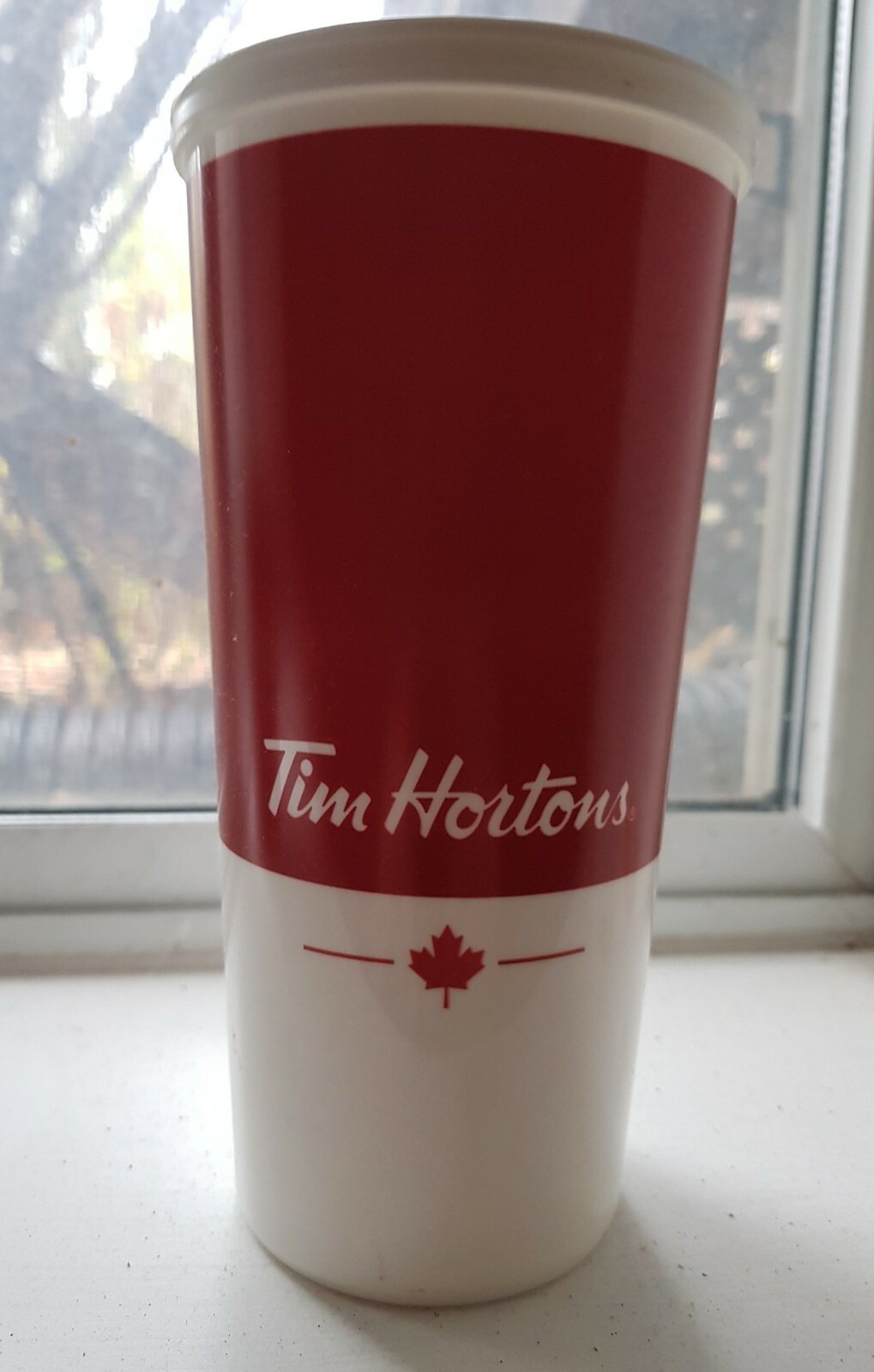 Tim Hortons 2017 Maple Leaf 16oz Travel Tumbler / Cup Whirley Plastic