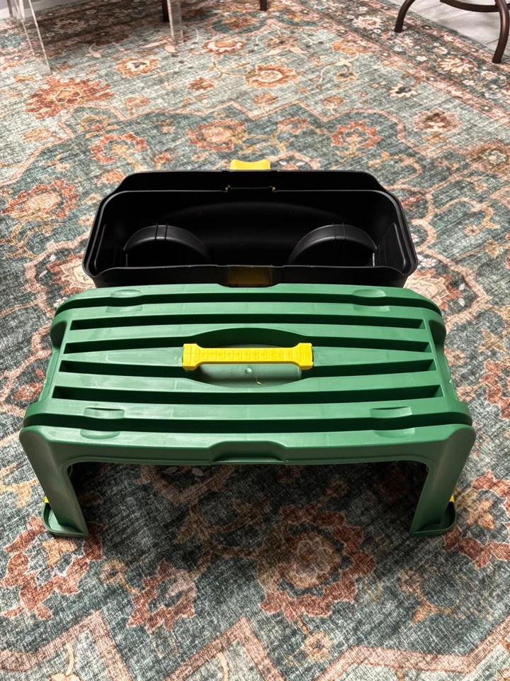 Banqueta de jardim 4 em 1 multiuso scooter carrinho rolante caixa de armazenamento e assento nova na caixa - Imagem 4 de 4