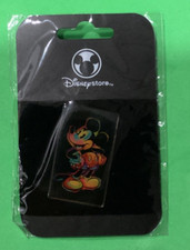 Disney Pin DS Mickey Blacklight 3D