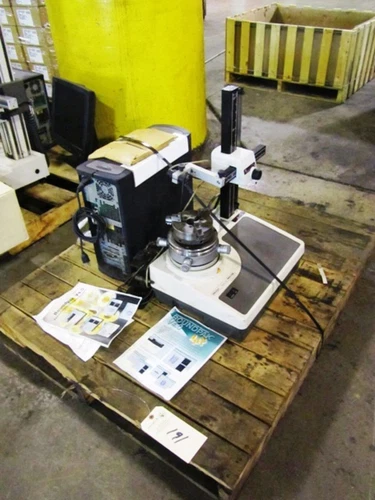 Mitutoyo Round Test RA116 Inspection Unit w/ Bison 6'' 3-Jaw Chuck Computer 191