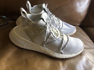 BIN sehr guter Zustand Damen Adidas Arkyn Boost Knit Turnschuhe Größe UK 4 weiß