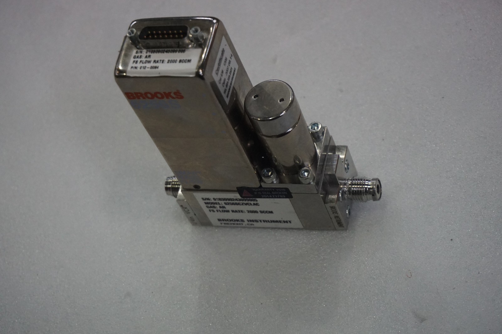 BROOKS 6256S MASS FLOW CONTROLLER 6256SCZVCLAC GAS:AR,2000SCCM FREE SHIP #1