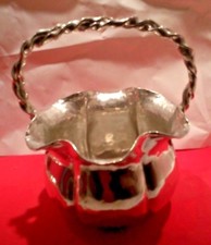 Panier en étain argenté signé Jean Goardere  Haut 33 Diam 26 cm