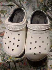 Crocs Classic Lined Women's Clog, Size 6 - White/Grey