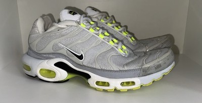 Nike Air Max Plus TN Grey Volt Reflective Logo Sneaker Größe UK 9 - DB0682-002