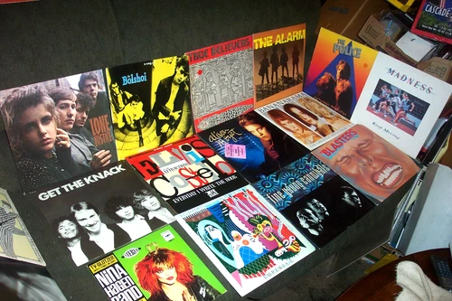 20 CT NEW WAVE LP, EP LOT w CYNDI LAUPER, ELVIS COSTELLO, KNACK. POLICE, BOLSHOI