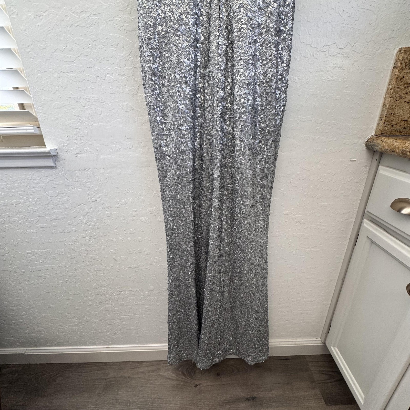 Belle Badgley Mischka Dress Womens 6 Silver Sequin V Neck Evening Maxi Gown