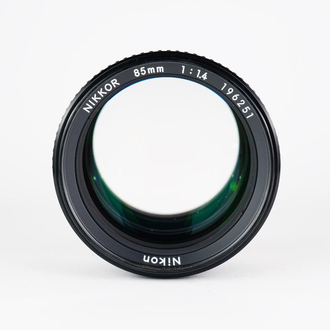【極美品】動作◎ ニコン Ai-s Nikkor 85mm F1.4 257 Nikon AI-s Nikkor 85mm F1.4 257 594985 | eBay
