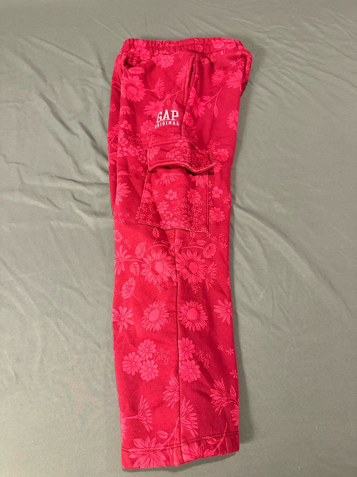 GAP Kids Girl Red Floral Fleece Cargo Pants Wide Leg Youth Small 7/8 Y2K Style image 2