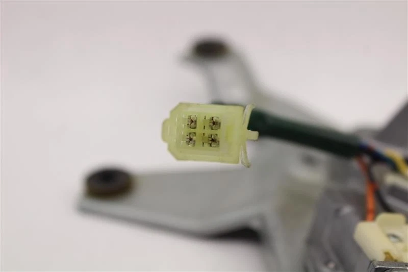 Used Back Glass Wiper Motor fits: 2006 Suzuki Aerio SW Grade A - Image 3 of 3