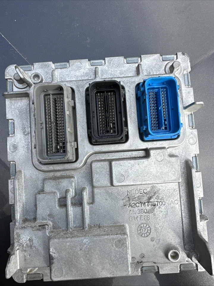 OEM 2017-2019 Chevrolet Malibu ECM ECU Engine Control Module Unit 12689129 - Изображение 3 из 4