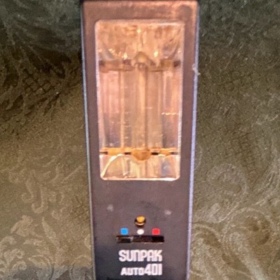 Sunpak Auto 401 Shoe Mount Strobe Flash Hot Shoe Manual GN16 Film Camera
