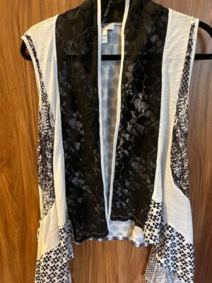 Anis A. Black/White - Lace Open Front Drape -Sleeveless Cardigan - Size Small