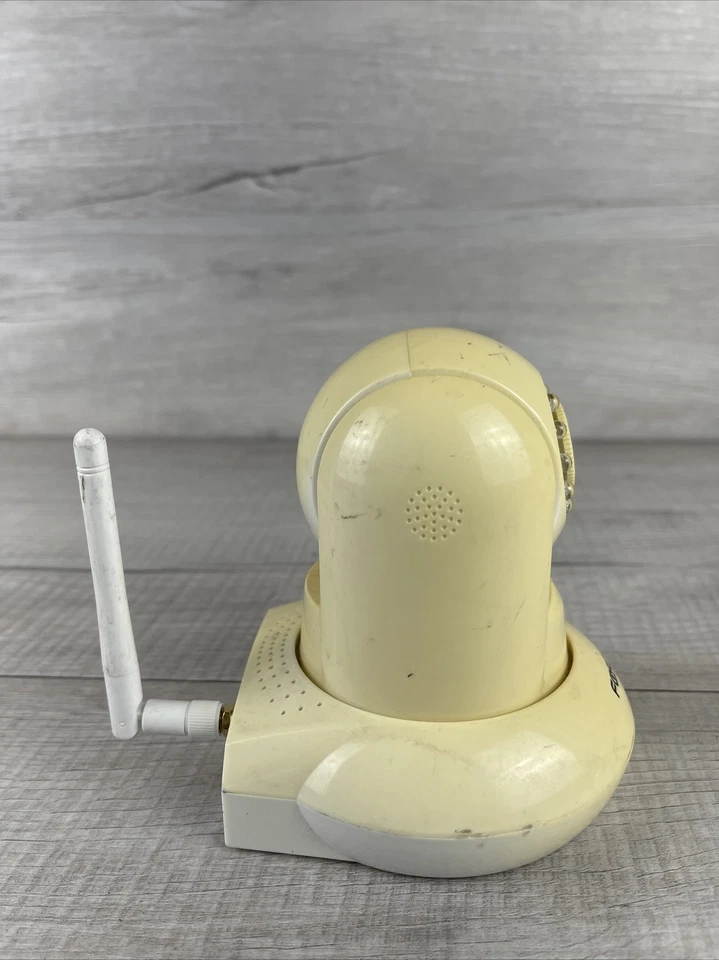 Foscam NVision FI8918W Wireless IP Surveillance Security Camera - Image 2 of 4