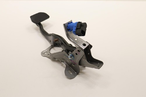 2020 - 2025 MAZDA CX-30 BRAKE FOOT STOP PEDAL W/ TRAVEL SENSOR & BRACKET OEM - Picture 4 of 11
