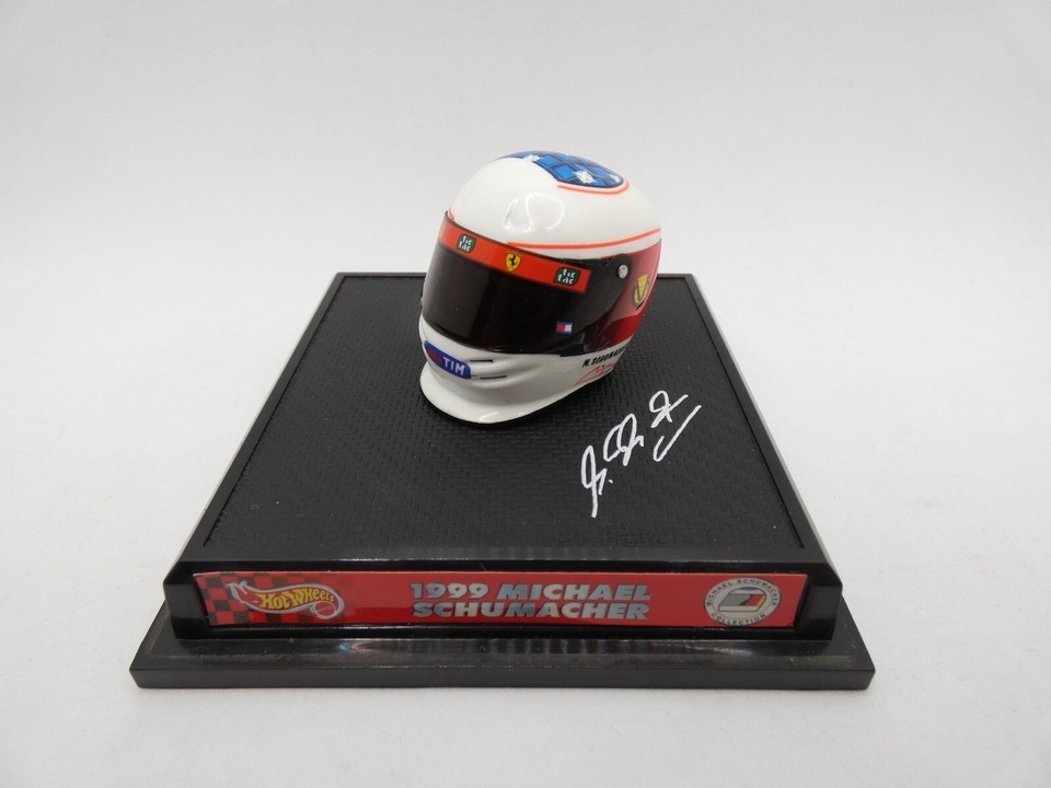 casque de Michael Schumacher Ferrari 2005 • Défi Moteurs