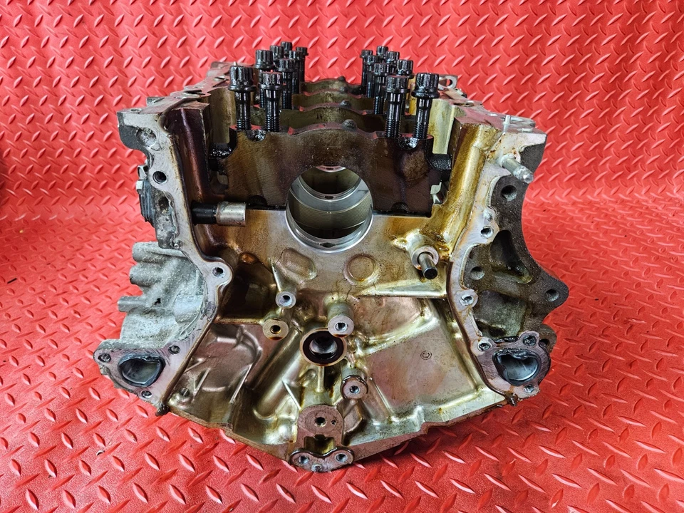 Toyota y Lexus 2005-2018 3,5 L V6 2GRFE bloque de motor desnudo con tapas principales bonito Foto 4 de 4