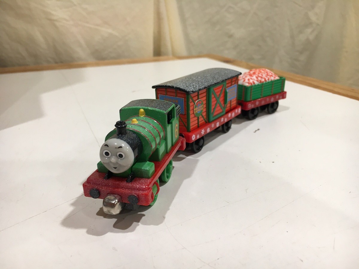 トーマス&フレンズ パーシー Take-n-Play Holiday Percy Percy and the Holiday Cars for Thomas and Friends Take N