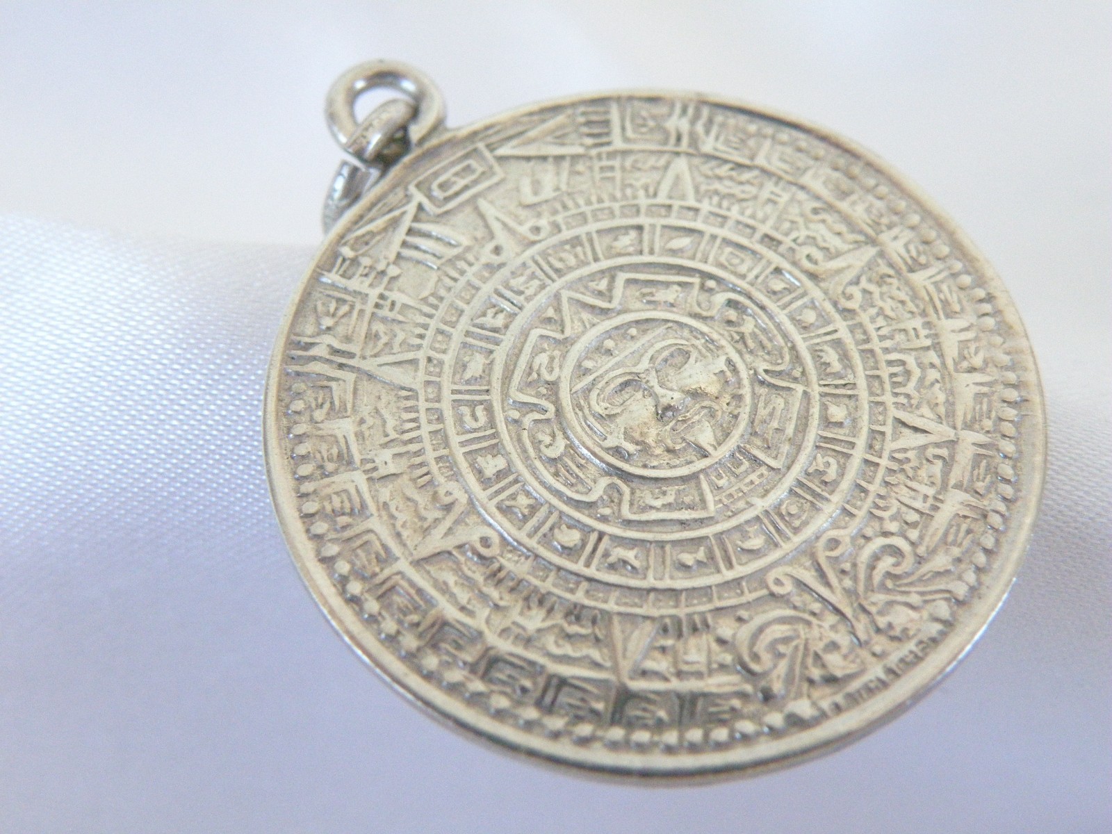 Vintage Taxco MC27 Mexico 925 Sterling Silver Aztec Mayan Calendar Pendant