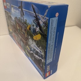 NEW LEGO CITY 60068 Crooks' Hideout New box dent