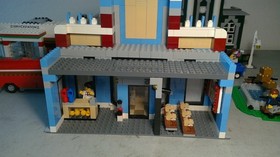 Lego 10184 50 Year Town Plan with Box And Certificate Letter 