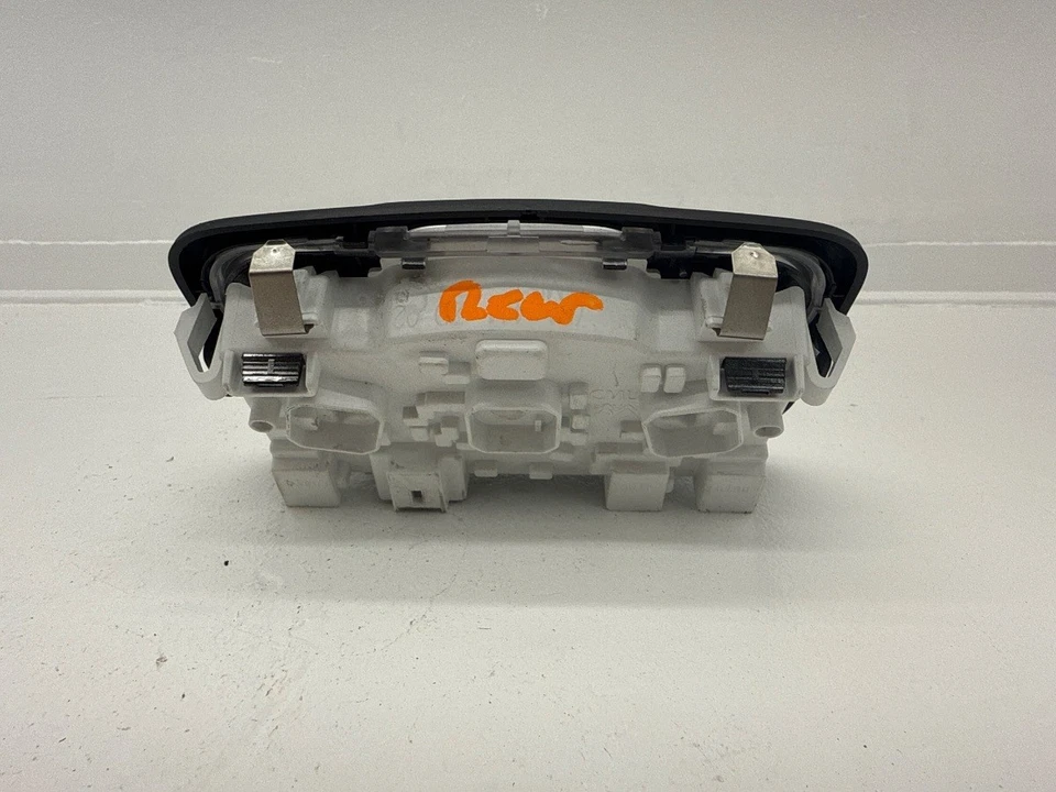 LUZ DE LECTURA INTERIOR TRASERA PEUGEOT 308 MK2 T9 2017-2021 Foto 3 de 4