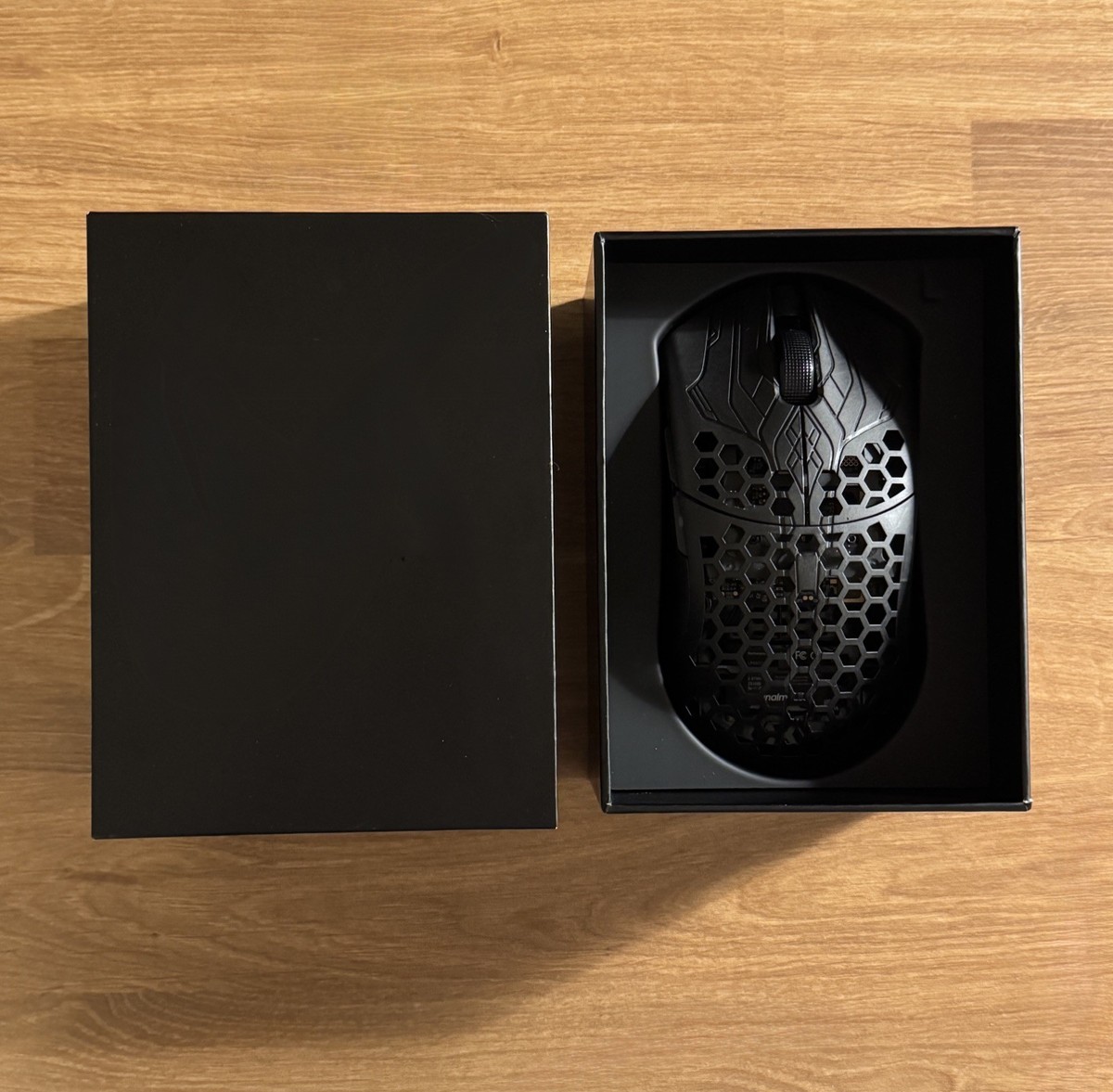 Souris de jeu sans fil Corsair M65 RGB Ultra Wireless 26000DPI Noir