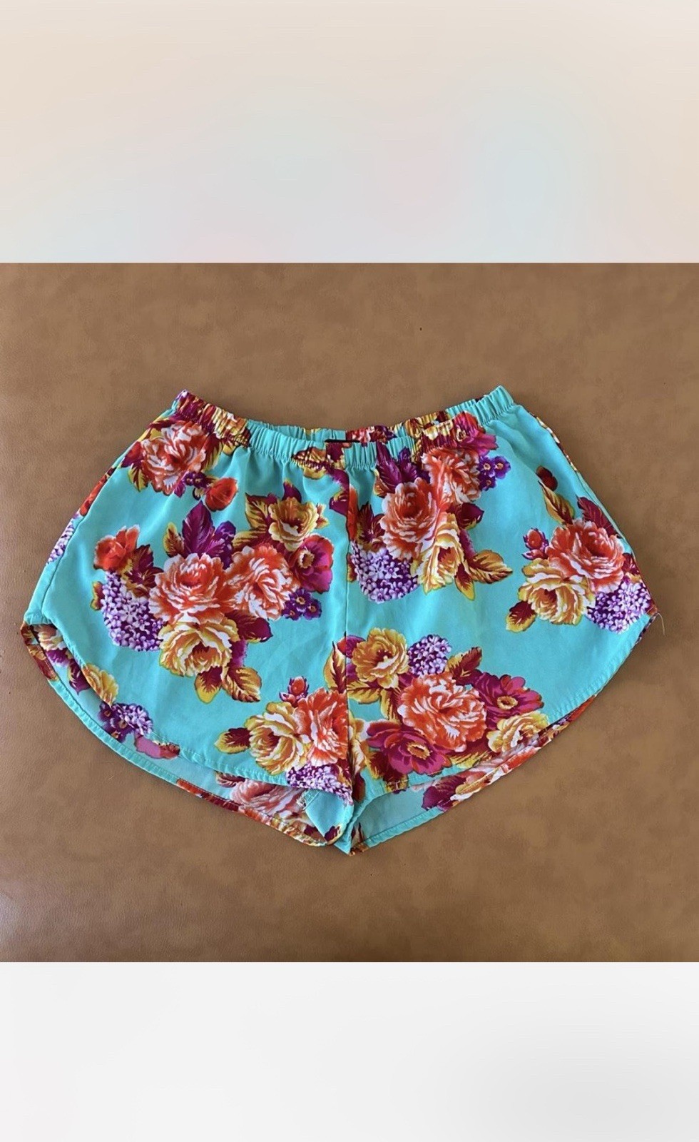 NEW Womens Ambiance Apparel Short Shorts Floral Size Small Elastic Waist Pull On