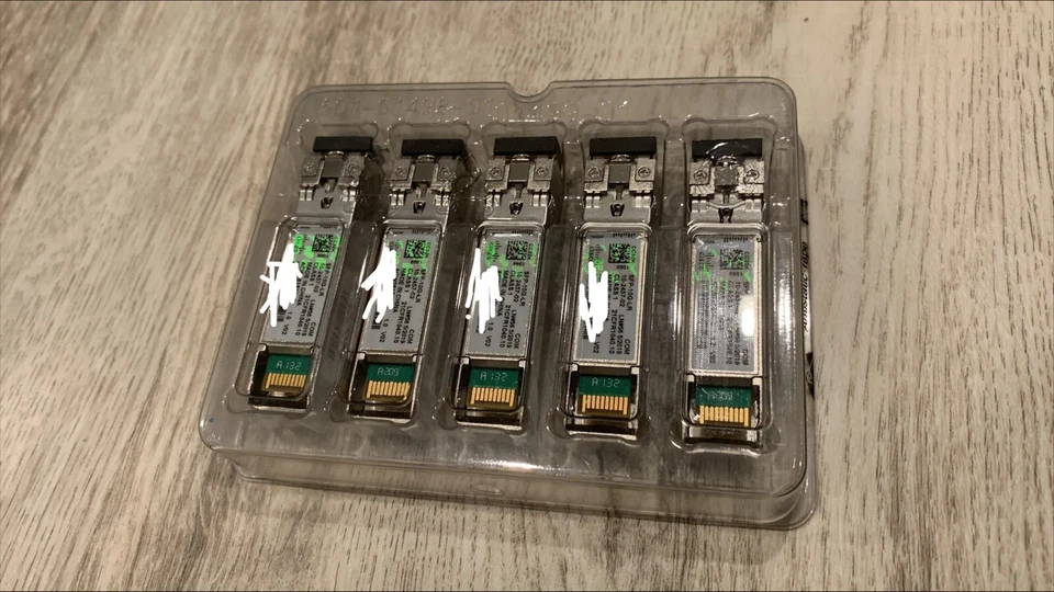 Menge 5 x NEU ORIGINAL Cisco SFP-10G-LR mit Hologramm ORIGINAL - Bild 1 von 1