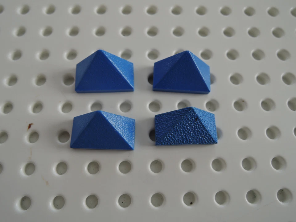 Lego 4 x Dachstein Dachfirst Eckstein 3048 15571  blau 1x2 45° - Bild 1 von 1
