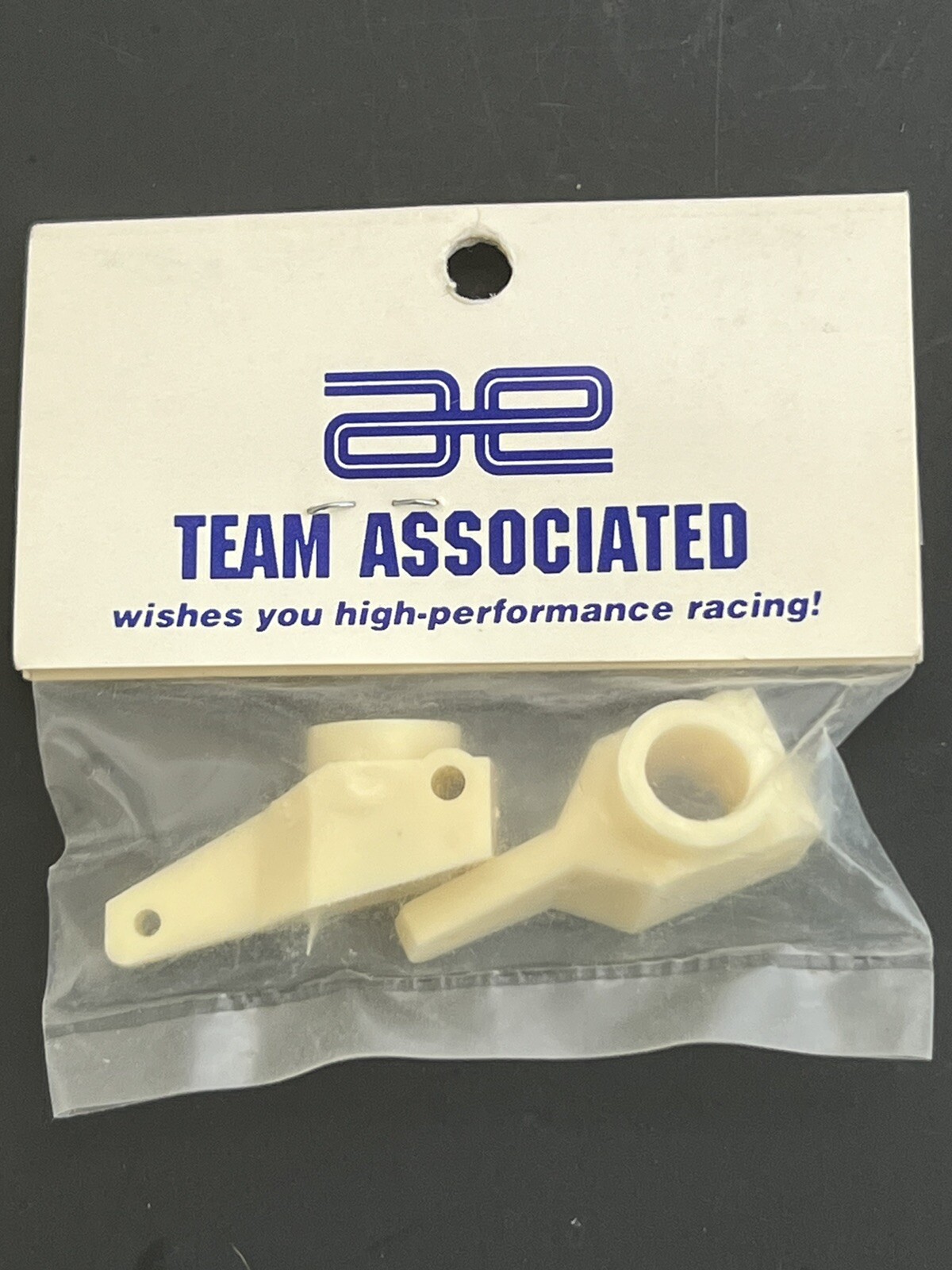NOS RC10 Vintage Team Associated Rear Hub Carrier RC 10 6365 Gold Pan Parts New