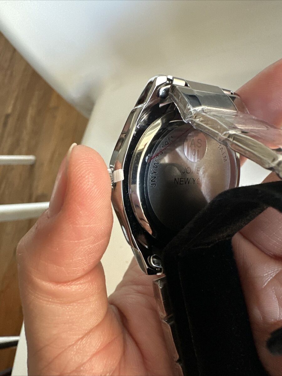 Jones New York Mens Silver Wrist Watch with Black Face Dial Jones New York Mens Silver Wrist Watch with Black Face Dial