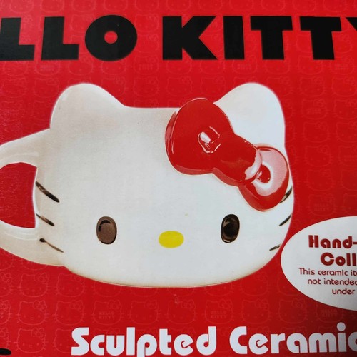 New! HELLO KITTY Sanrio SCULPTED CERAMIC MUG 18oz Cup Hand Painted 2013 Vandor - Picture 5 of 8