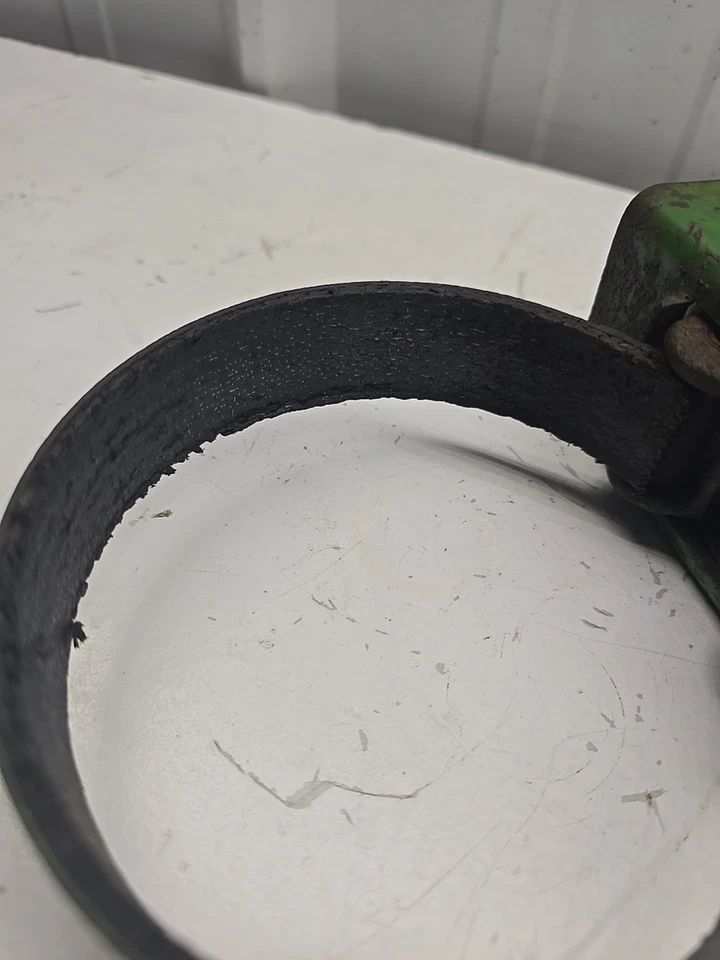 Conjunto de banda de freno John Deere 112 110 AM3362 M11010 Foto 3 de 4